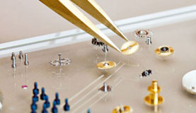 上海伯爵手表售后服务网点-打开表壳