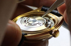 萧邦手表的钢化表带怎么清洗